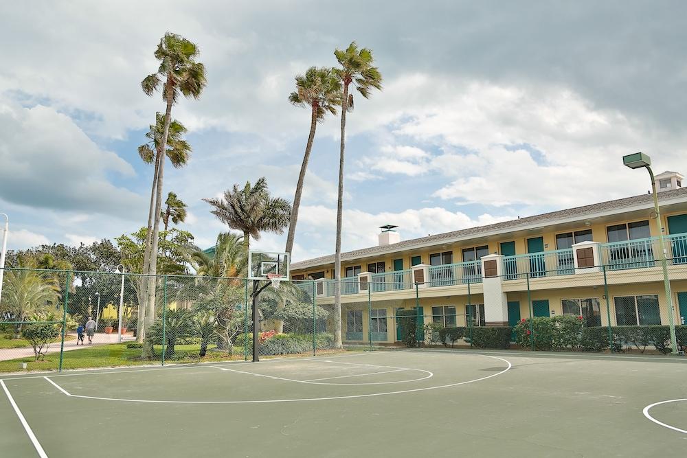 International Palms Resort & Conference Center Cocoa Beach Exterior photo